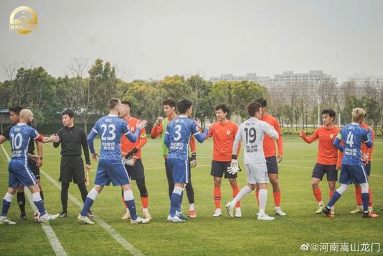让我们从光影中汲取力量，从历史中汲取智慧，扛起先辈的担子，书写属于我们的时代篇章。